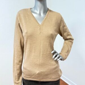 Preswick & Moore Women's Beige V-Neck‎ Fine Wool Classic Casual Sweater